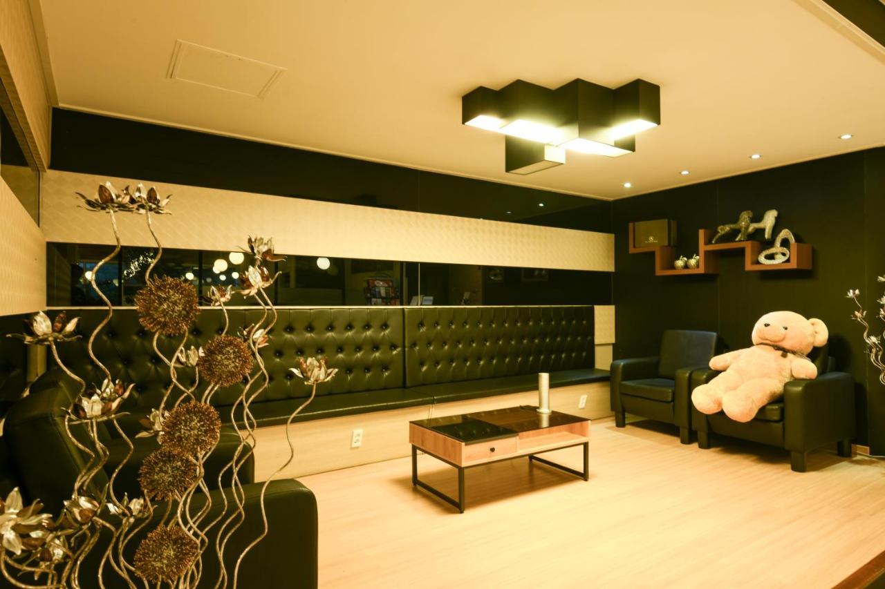 Jeju Airport Hotel מראה חיצוני תמונה