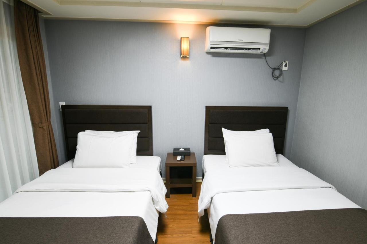 Jeju Airport Hotel מראה חיצוני תמונה