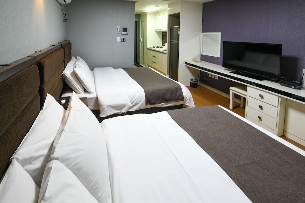 Jeju Airport Hotel מראה חיצוני תמונה
