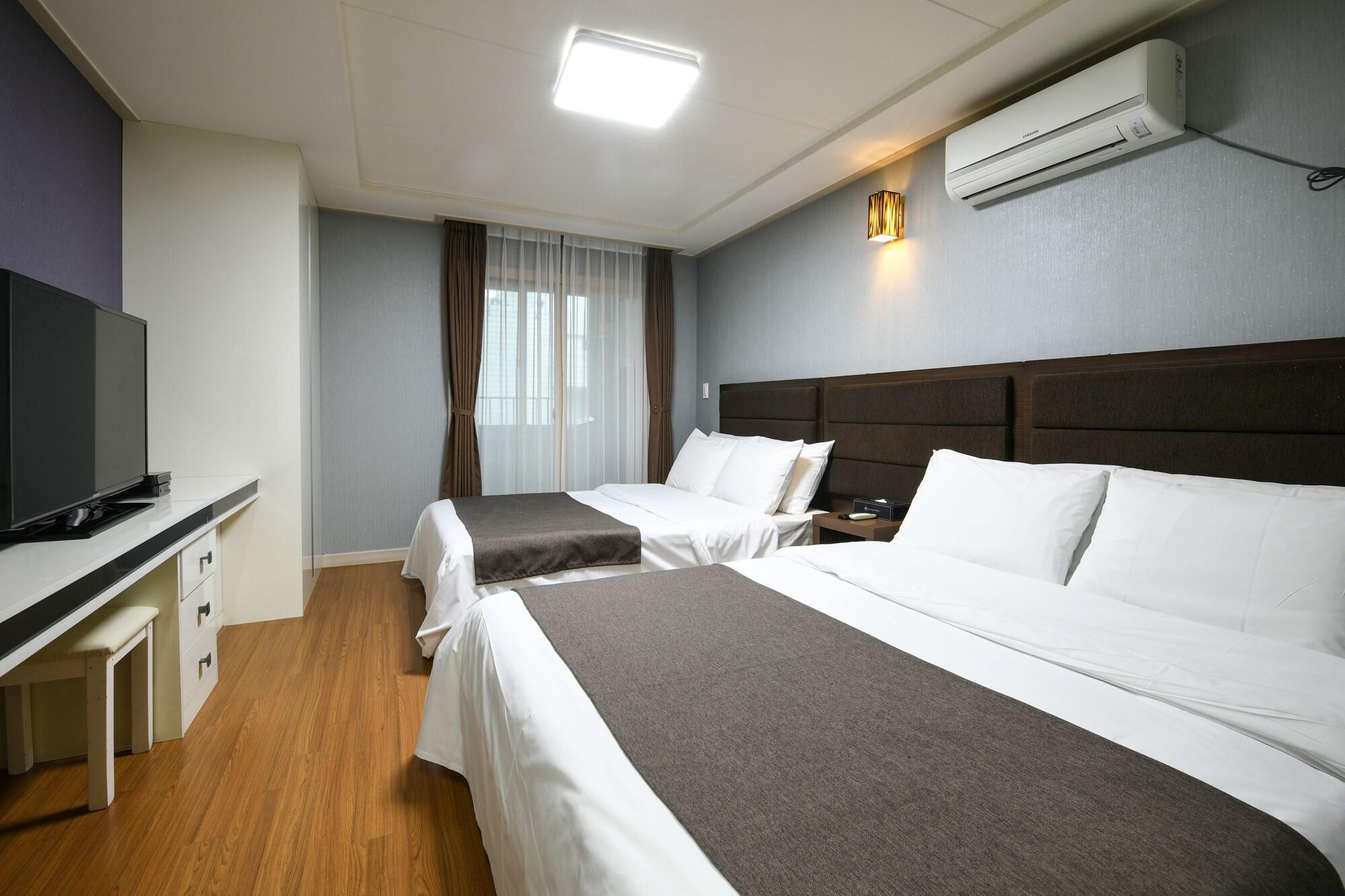 Jeju Airport Hotel מראה חיצוני תמונה