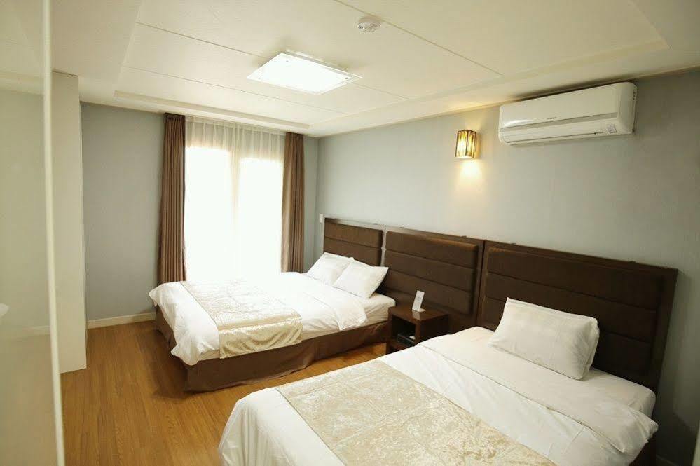 Jeju Airport Hotel מראה חיצוני תמונה