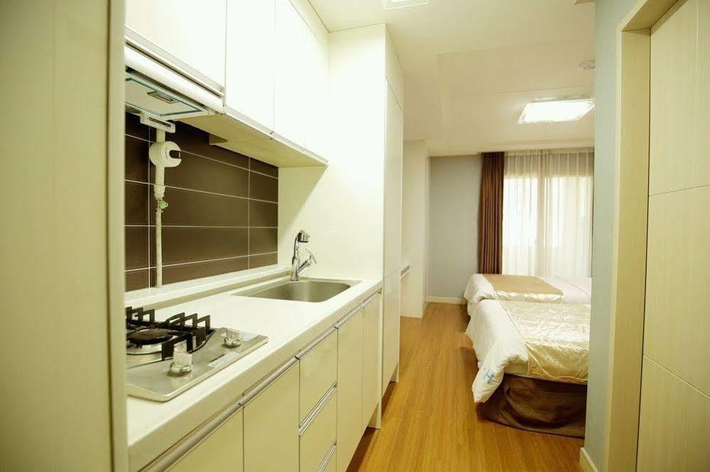 Jeju Airport Hotel מראה חיצוני תמונה