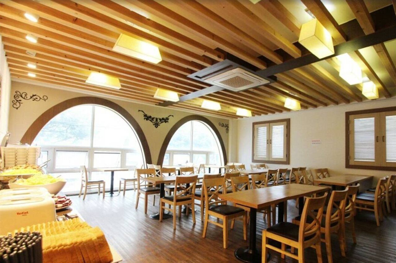Jeju Airport Hotel מראה חיצוני תמונה