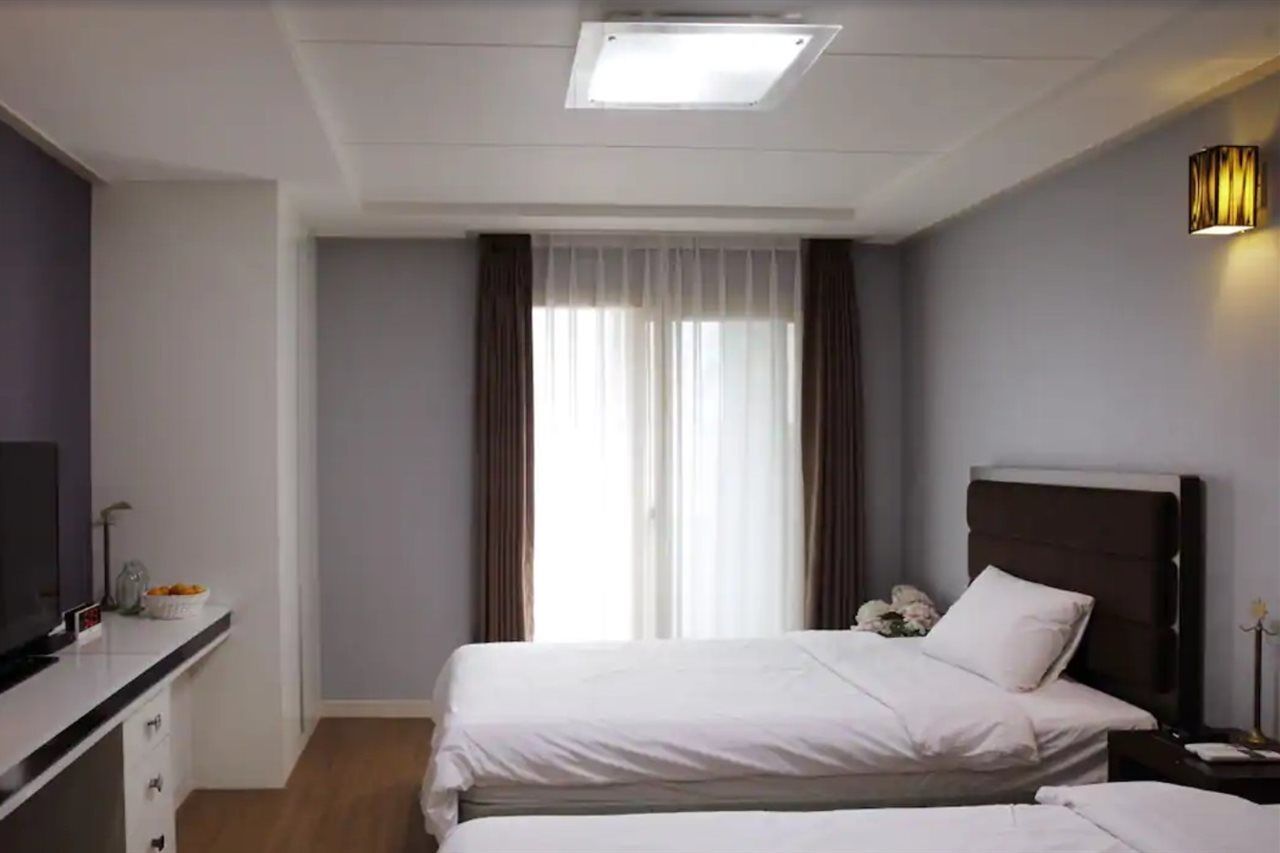 Jeju Airport Hotel מראה חיצוני תמונה